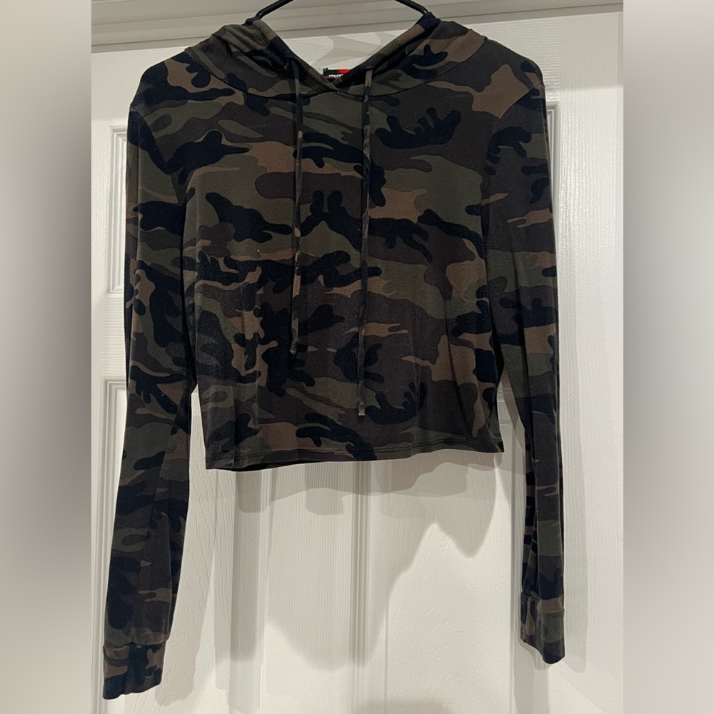 Cropped army hoodie